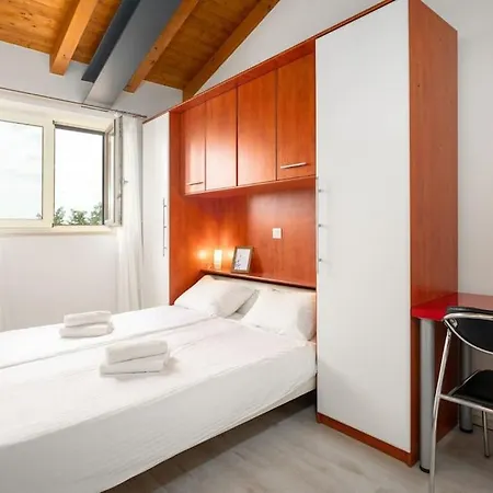 Willa Maslina By Briskva *